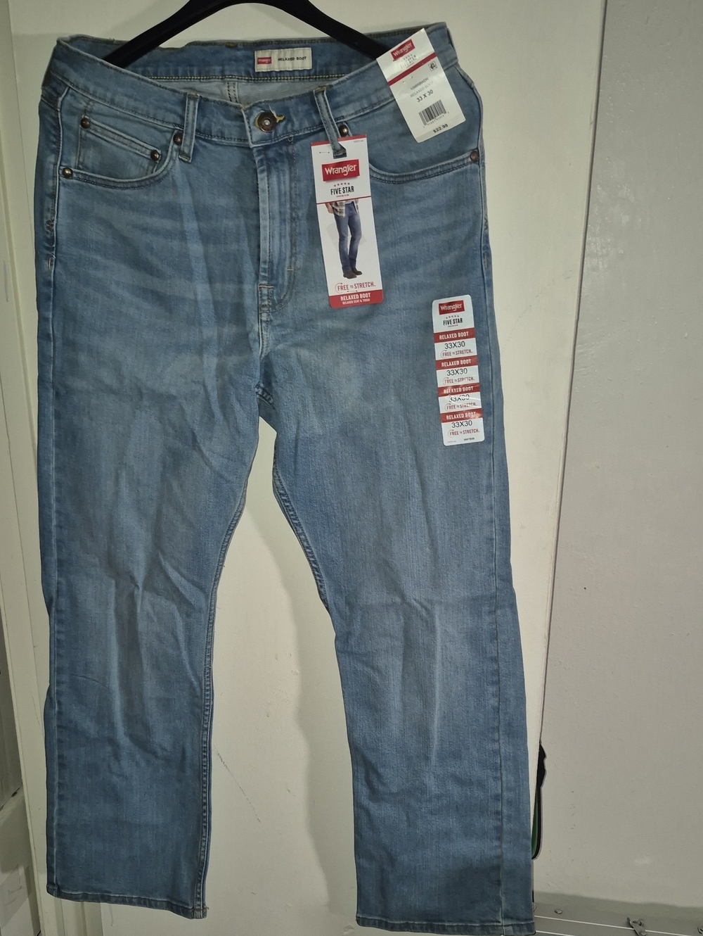 Wrangler Men's Light Wash Relaxed Boot Jeans 33x30